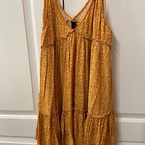 Cute mustard yellow short dress